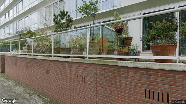 Apartment Burgemeester De Monchyplein in Den Haag