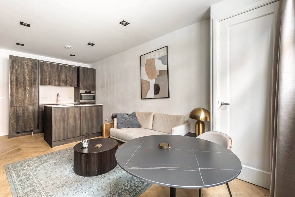 Apartment Nieuwe Looiersstraat in Amsterdam