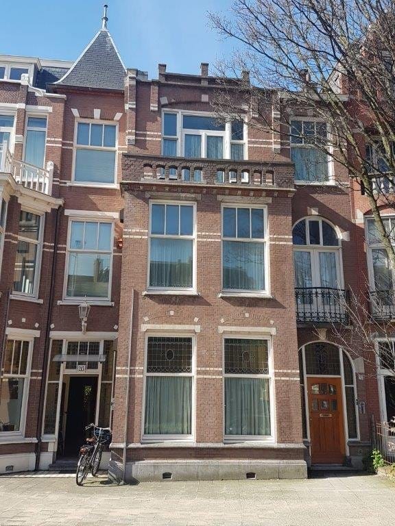 House Groot Hertoginnelaan in Den Haag