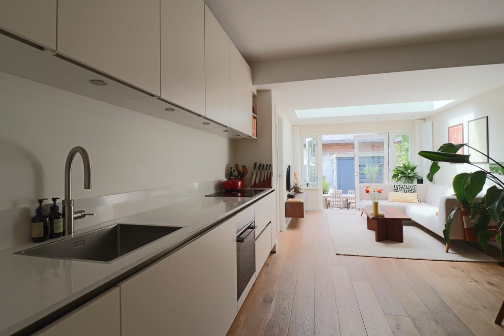 Apartment Vechtstraat in Amsterdam