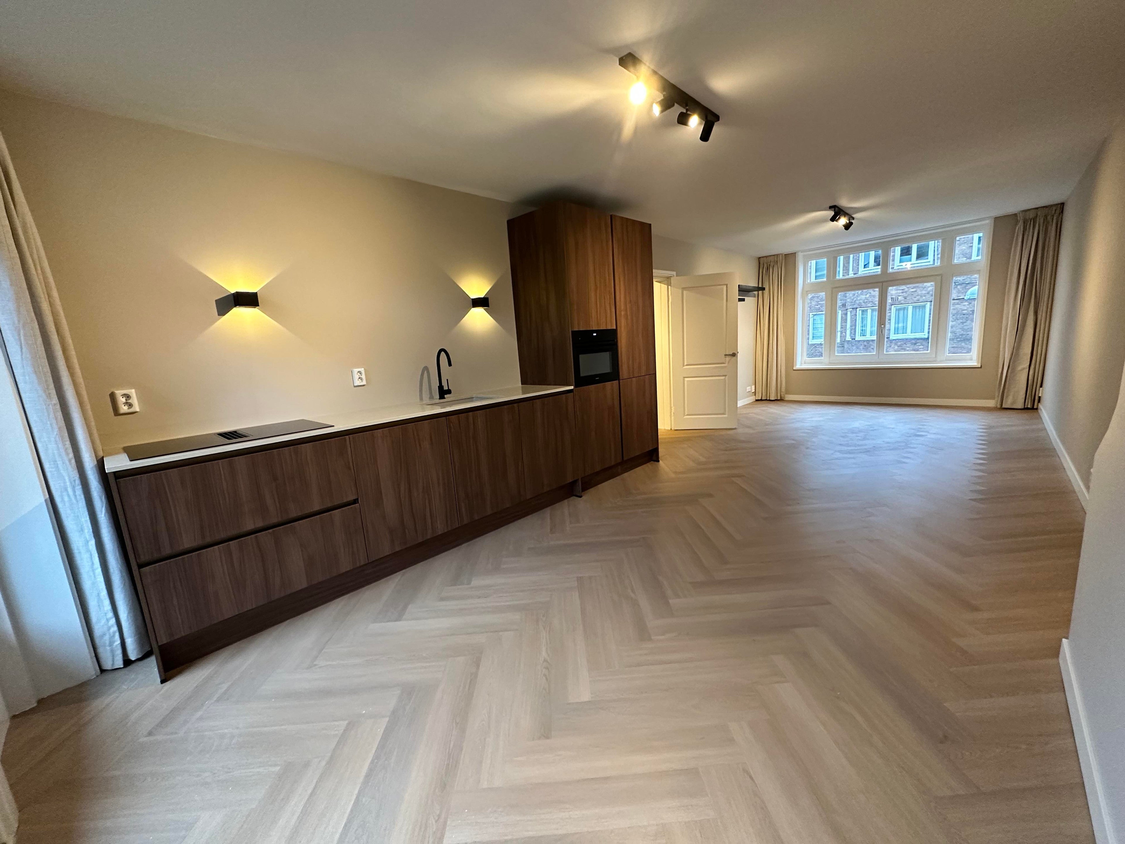 Huurwoning - Reinier Claeszenstraat/Amsterdam (€2650.00/75.00m2)