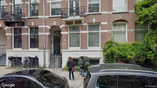Apartment Van Eeghenstraat in Amsterdam