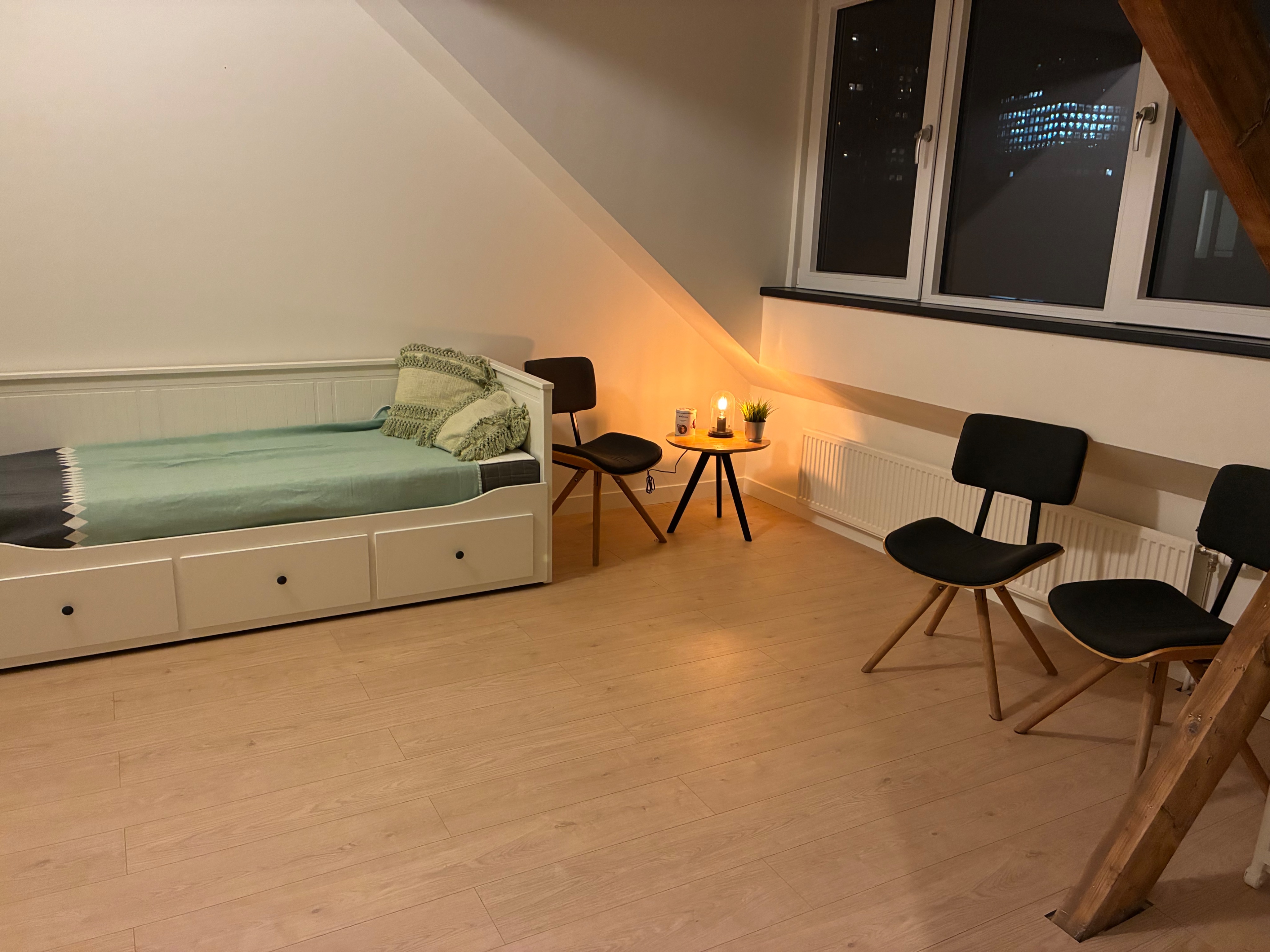 Kamer - Aagje Dekenstraat/Rotterdam (€700.00/18.00m2)