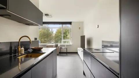 Appartement - Onbekend/Amsterdam (€2950.00/90.00m2)