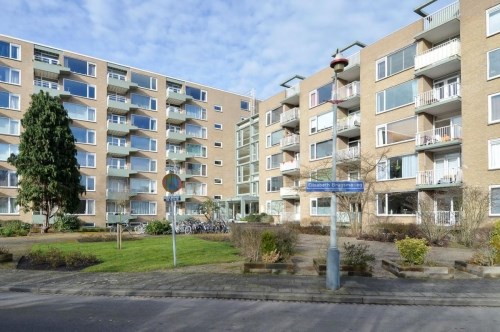 Apartment Elisabeth Brugsmaweg in Den Haag