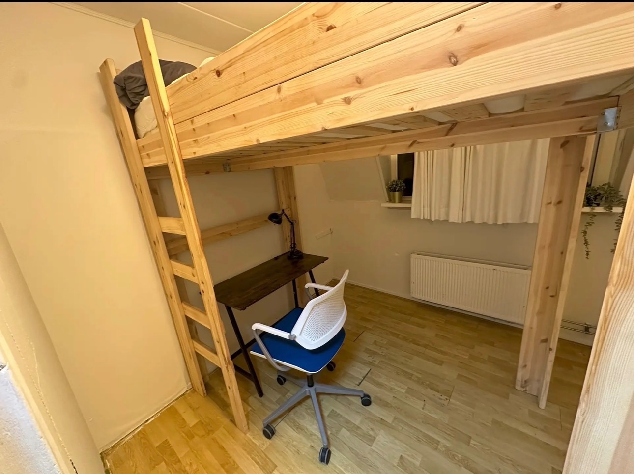Kamer - Krommedijk/Dordrecht (€600.00/13.00m2)