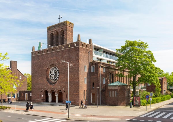 Apartment Burgemeester Baumannlaan in Rotterdam