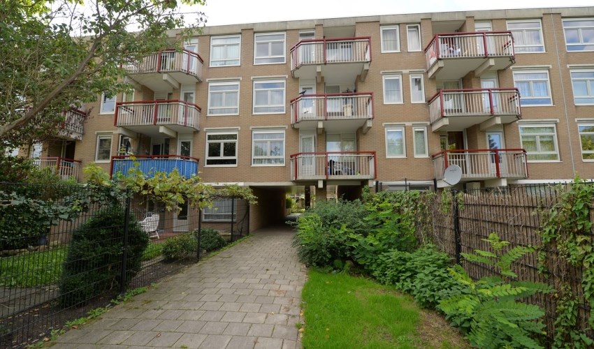 Appartement Steenderenstraat in Amsterdam