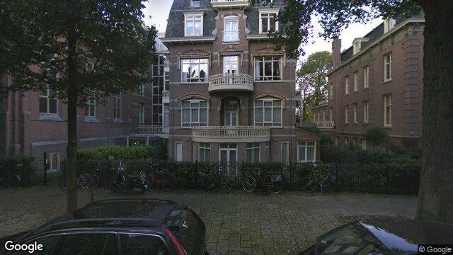 Apartment Van Eeghenstraat in Amsterdam