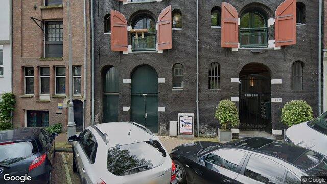 Apartment Nieuwe Uilenburgerstraat in Amsterdam