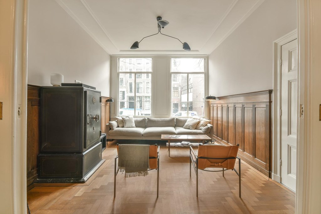 Apartment Oudezijds Achterburgwal in Amsterdam