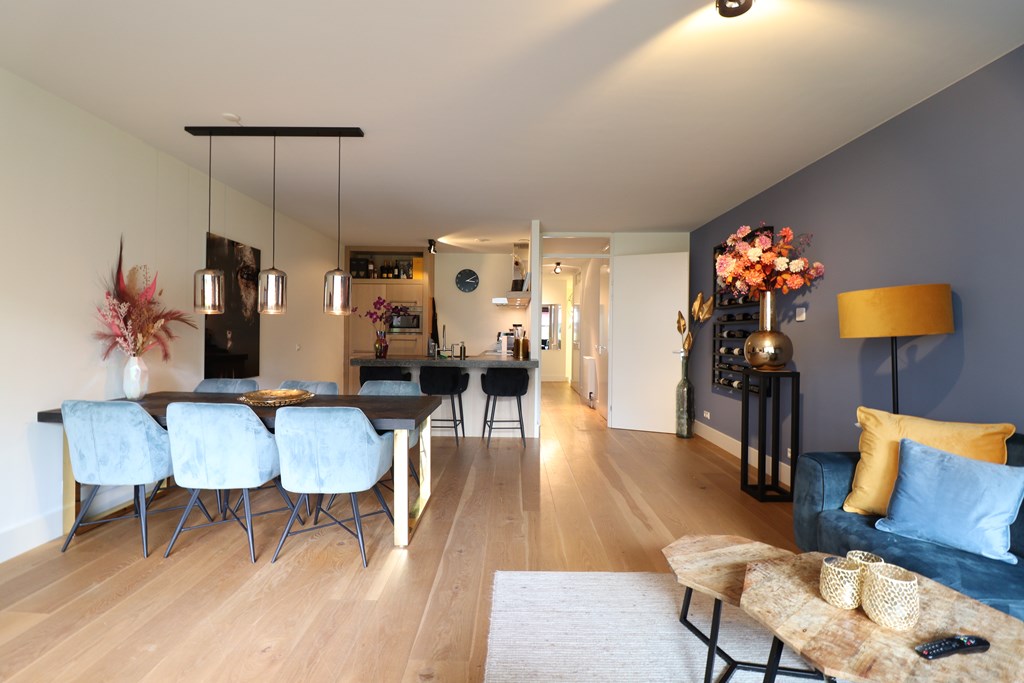 Apartment Carolina Macgillavrylaan in Amsterdam