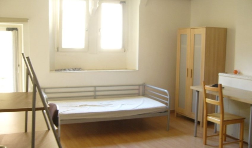 Kamer Waldorpstraat in Den Haag