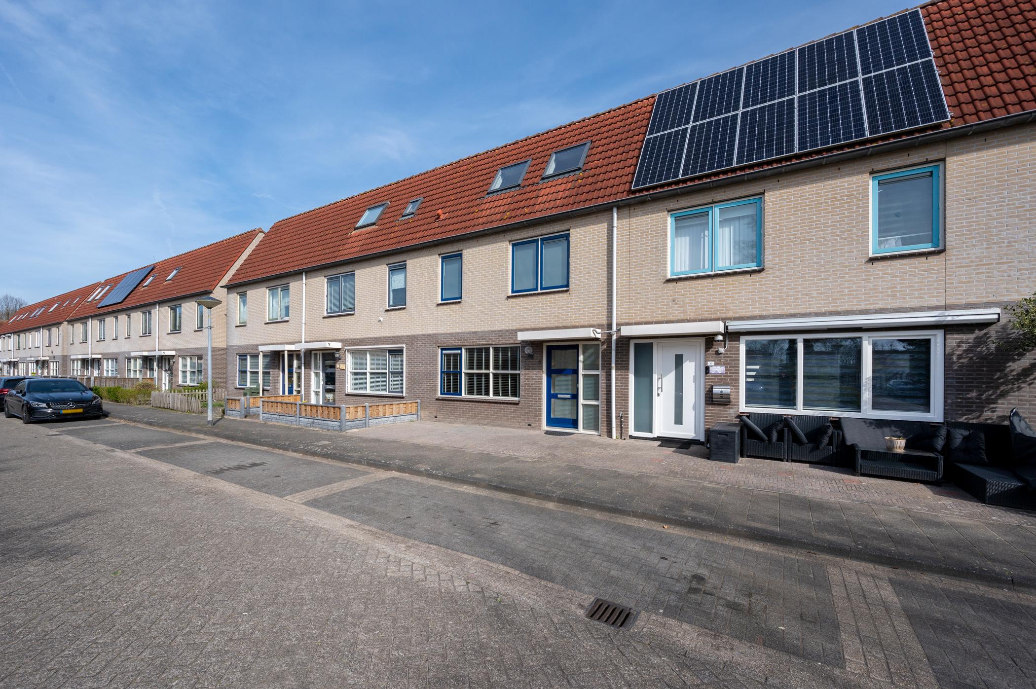 Huurwoning - Wolgastraat/Lelystad (€1875.00/108.00m2)