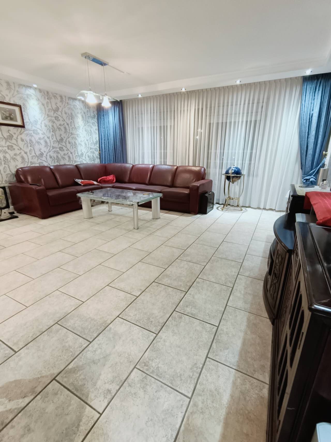 Apartment Strevelsweg in Rotterdam