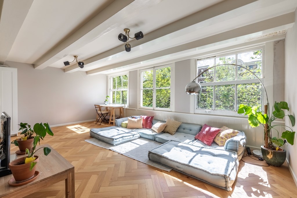 Apartment Oudezijds Achterburgwal in Amsterdam