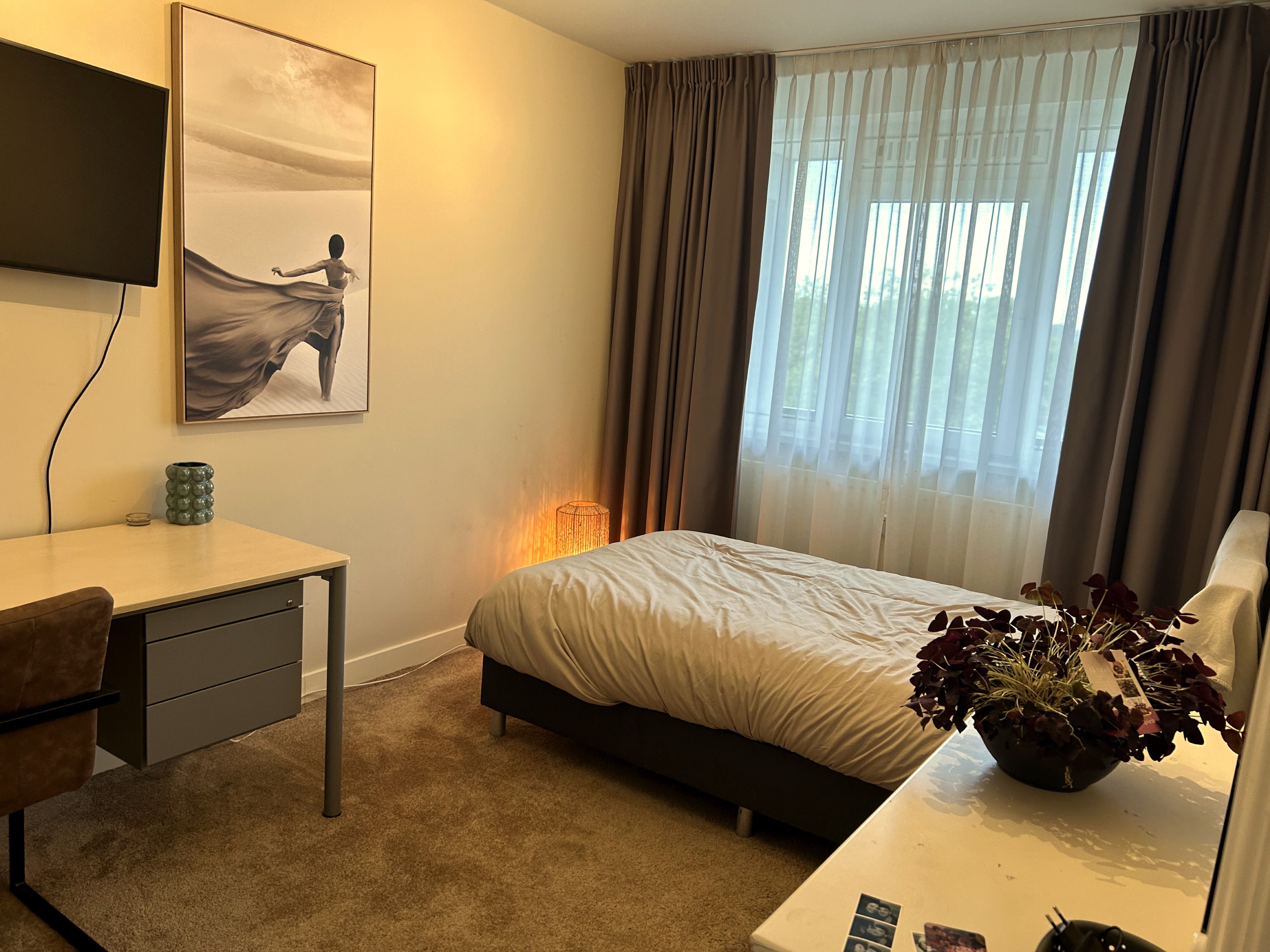 Kamer - Galerij/Amstelveen (€1100.00/14.39m2)