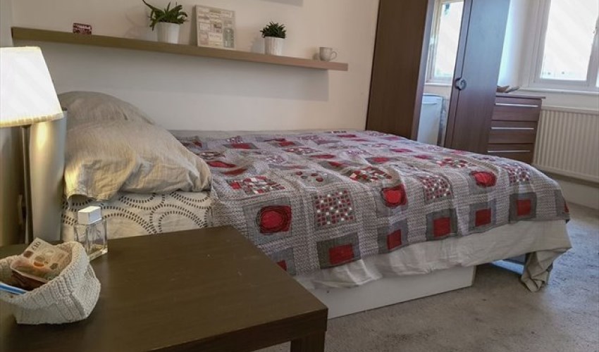 Room Hendrik Zwaardecroonstraat in Den Haag