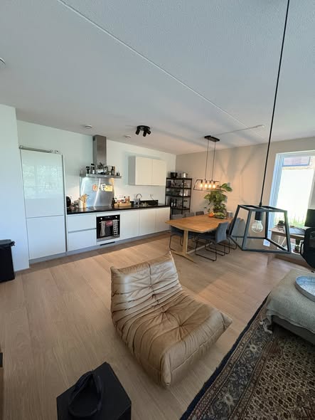 Room Mahoniehout in Zaandam