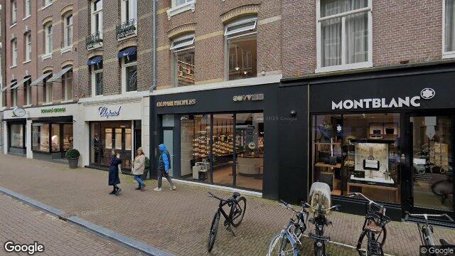 Apartment Pieter Cornelisz. Hooftstraat in Amsterdam