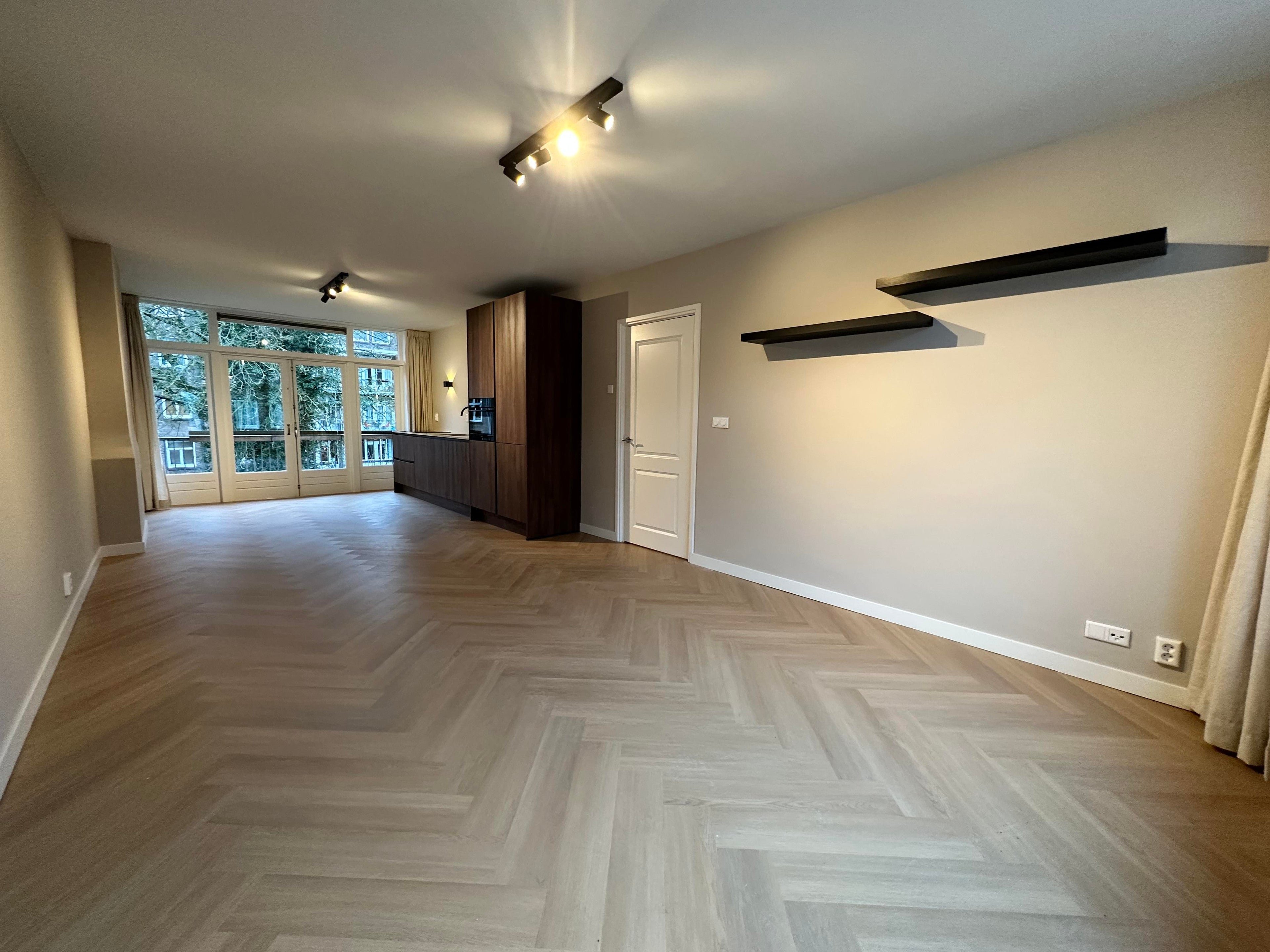 Huurwoning - Reinier Claeszenstraat/Amsterdam (€3000.00/72.00m2)