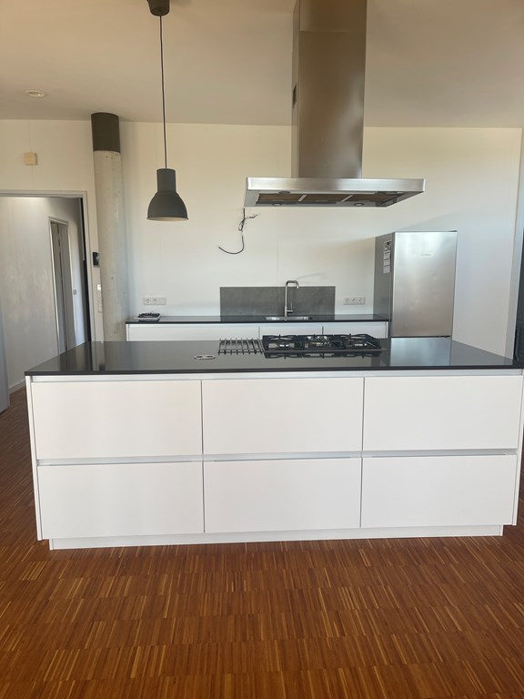 Appartement - Monseigneur Van Oorschotstraat/Heeswijk-Dinther (€1750.00/130.00m2)