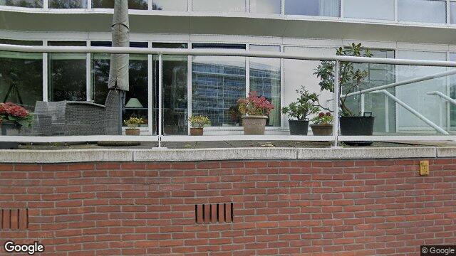 Apartment Burgemeester De Monchyplein in Den Haag