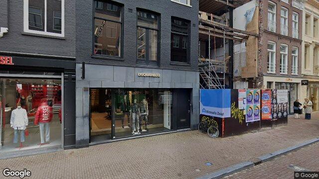 Apartment Pieter Cornelisz. Hooftstraat in Amsterdam