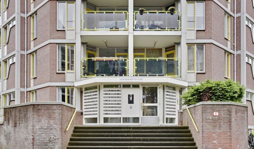 Apartment Anna Paulownahof in Tilburg