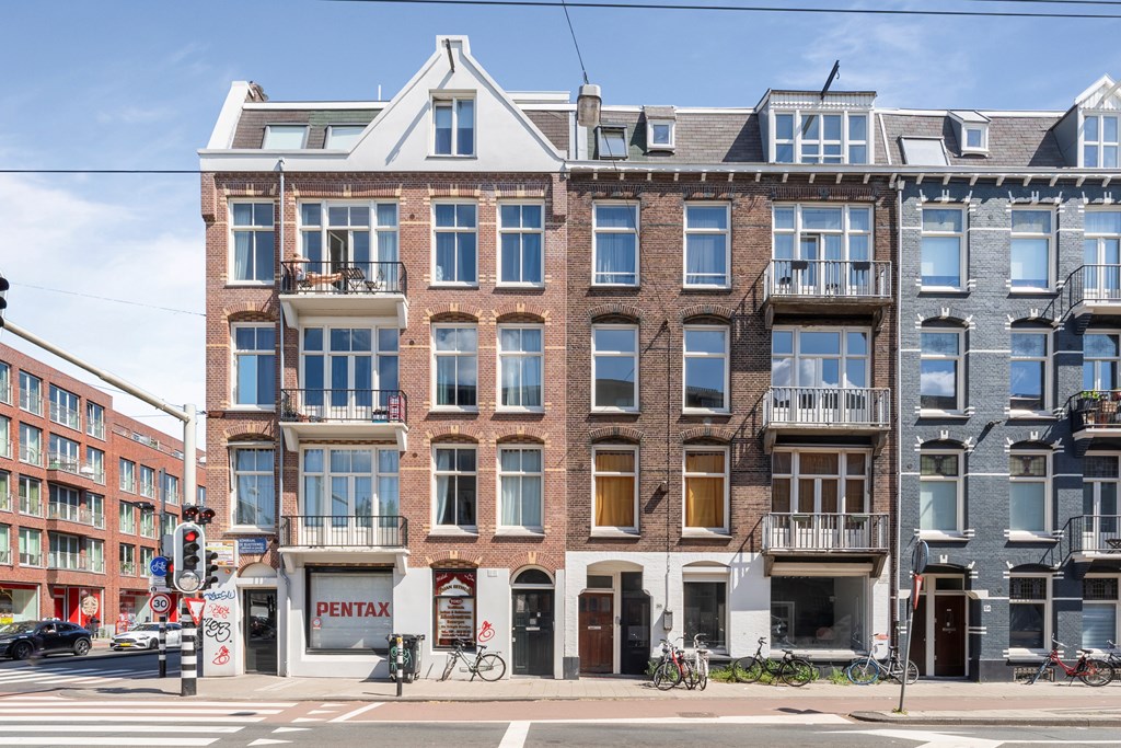 Apartment Admiraal De Ruijterweg in Amsterdam