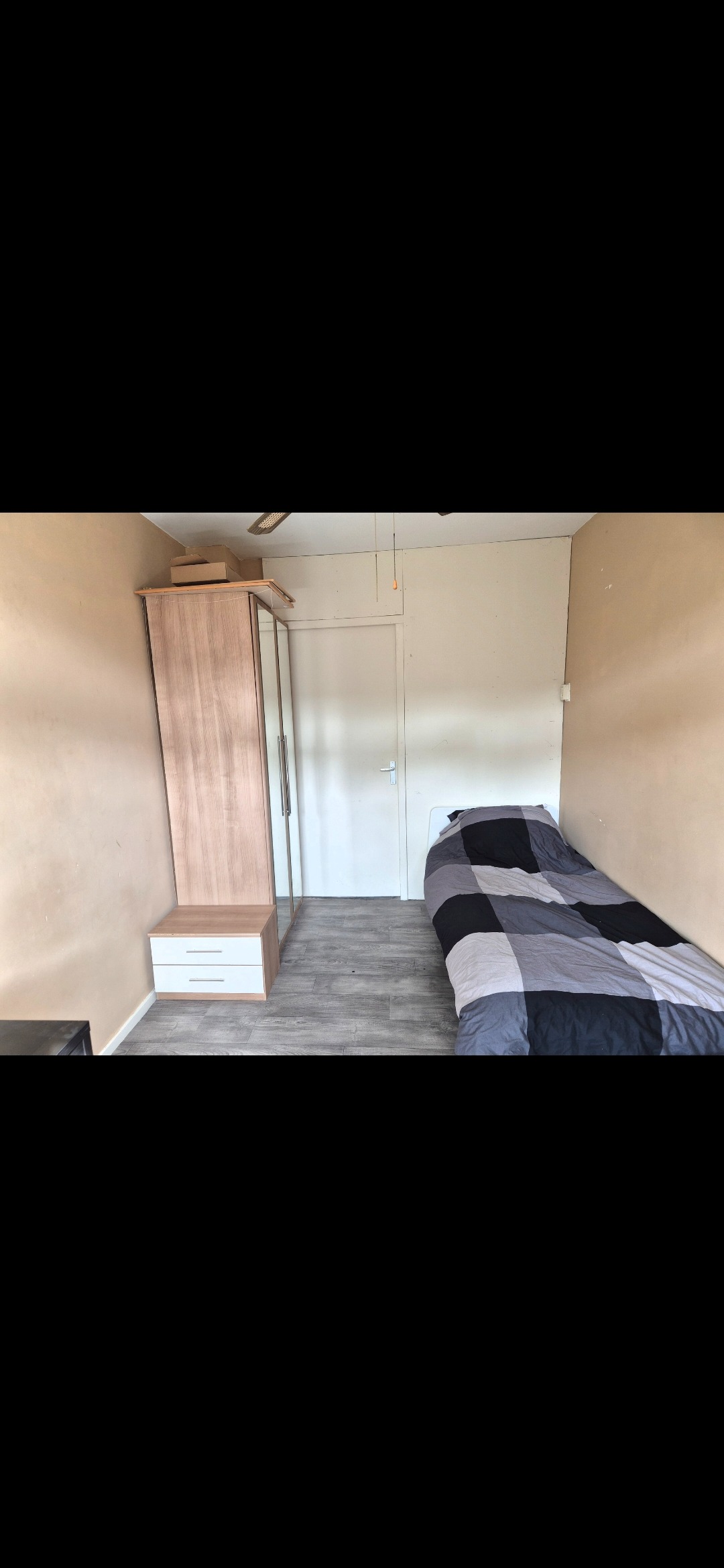 Kamer - Middenstede/Den Haag (€700.00/9.00m2)