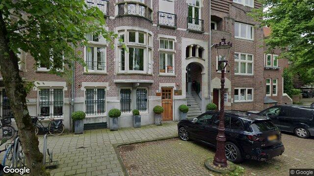 Apartment Oranje Nassaulaan in Amsterdam