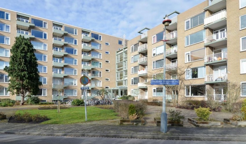 Apartment Elisabeth Brugsmaweg in Den Haag