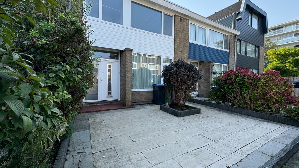 Huurwoning - Maarten Lutherweg/Amstelveen (€3475.00/120.00m2)